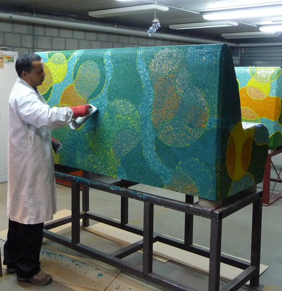 Buurtsofa 1, voegen in het atelier