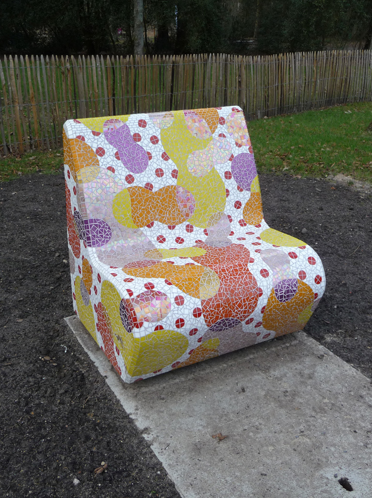 Buurtsofa 2 in de speeltuin, zijkant