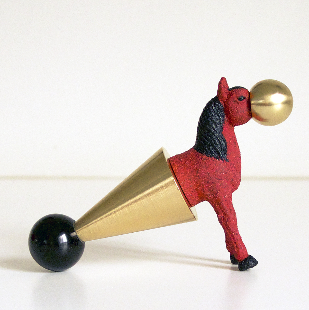 Shut up and run – hybride paard in kunststof en messing, LABO-ENZOo 2023